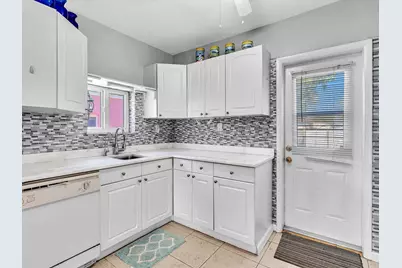 1835 Roosevelt Street, Hollywood, FL 33020 - Photo 12