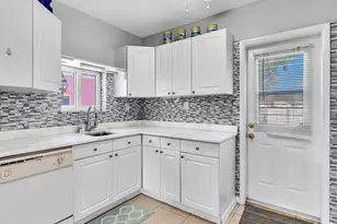 1835 Roosevelt St, Hollywood, FL 33020 - Photo 12