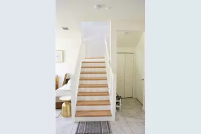 315 NE 208th Terrace, Miami, FL 33179 - Photo 4