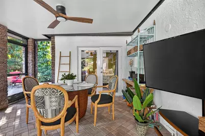 318 NE 26th Street, Wilton Manors, FL 33305 - Photo 18