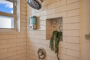 318 NE 26th St, Wilton Manors, FL 33305 - Photo 44