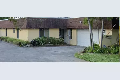 19112 W W Lake, Hialeah, FL 33015 - Photo 2