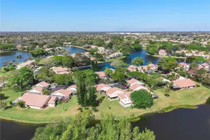 3042 Deer Creek Lake Shore Dr, Deerfield Beach, FL 33442 - Photo 42