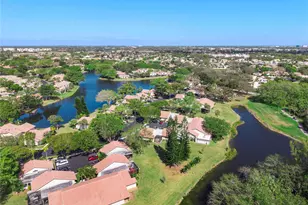 3042 Deer Creek Lake Shore Dr, Deerfield Beach, FL 33442 - Photo 38