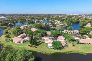 3042 Deer Creek Lake Shore Dr, Deerfield Beach, FL 33442 - Photo 42