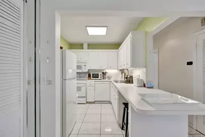 6750 NE 21st Road #123, Fort Lauderdale, FL 33308 - Photo 10