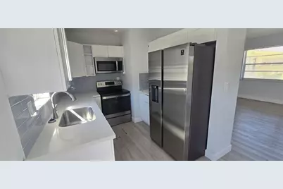 2209 NE 2nd Street #6, Pompano Beach, FL 33062 - Photo 6