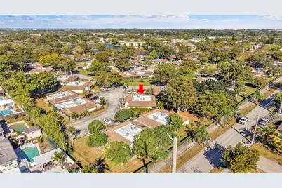 235 Briarwood Circle #2-12A, Hollywood, FL 33024 - Photo 36