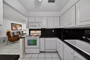 6253 Bay Club Dr, Fort Lauderdale, FL 33308 - Photo 10