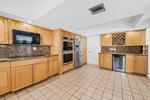 1031 NE 27th Ave, Pompano Beach, FL 33062 - Photo 14