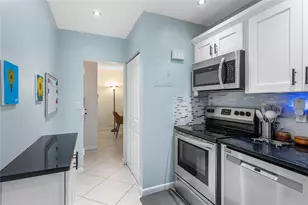 3111 Oakland Shores Dr, Oakland Park, FL 33309 - Photo 6