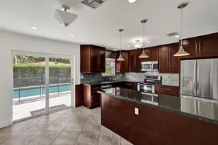 30 NE 139th St, North Miami, FL 33161 - Photo 16