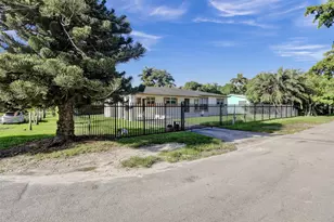 30 NE 139th St, North Miami, FL 33161 - Photo 2