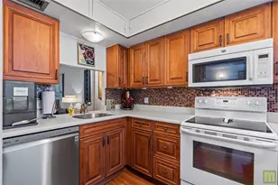 105 Royal Pk Dr, Fort Lauderdale, FL 33309 - Photo 8