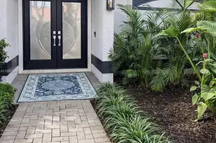 3610 Washington Ln, Hollywood, FL 33026 - Photo 2