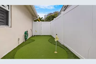 817 SE 13th Court, Deerfield Beach, FL 33441 - Photo 12