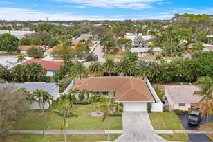 817 SE 13th Ct, Deerfield Beach, FL 33441 - Photo 16