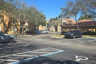 7970 N Nob Hill Rd, Tamarac, FL 33321 - Photo 28