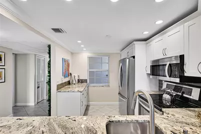 605 Oaks Drive #701, Pompano Beach, FL 33069 - Photo 6