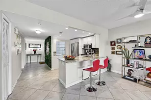 605 Oaks Dr, Pompano Beach, FL 33069 - Photo 2