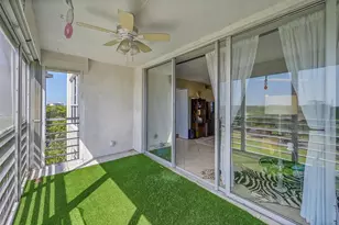605 Oaks Dr, Pompano Beach, FL 33069 - Photo 26