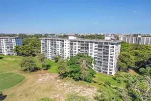 605 Oaks Dr, Pompano Beach, FL 33069 - Photo 36