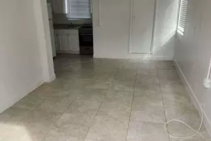 211 SW 2nd Ct, Pompano Beach, FL 33060 - Photo 14