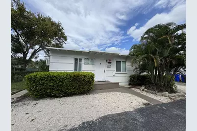 211 SW 2nd Court, Pompano Beach, FL 33060 - Photo 4
