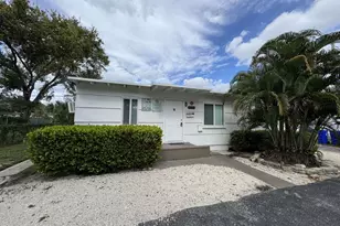 211 SW 2nd Ct, Pompano Beach, FL 33060 - Photo 4