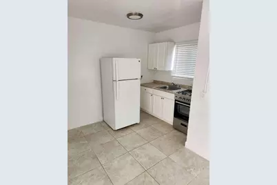 211 SW 2nd Court, Pompano Beach, FL 33060 - Photo 12
