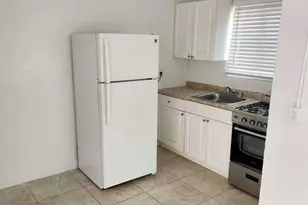 211 SW 2nd Ct, Pompano Beach, FL 33060 - Photo 12