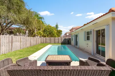 4755 NW 7th Manor, Pompano Beach, FL 33063 - Photo 6