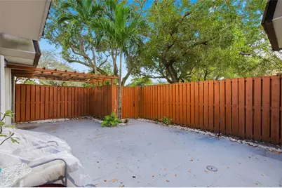 9142 SW 23rd Street #D, Davie, FL 33324 - Photo 8