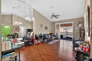 8225 NW 191st St, Hialeah, FL 33015 - Photo 48