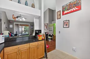 8225 NW 191st St, Hialeah, FL 33015 - Photo 40