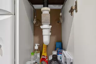 8225 NW 191st St, Hialeah, FL 33015 - Photo 24