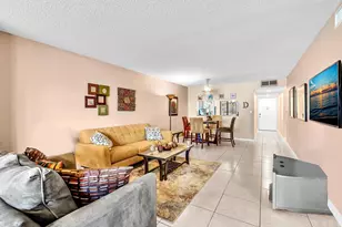 10803 W Clairmont Cir, Tamarac, FL 33321 - Photo 18