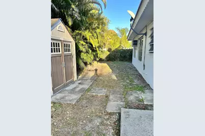 244 SW 3rd Place, Dania Beach, FL 33004 - Photo 44