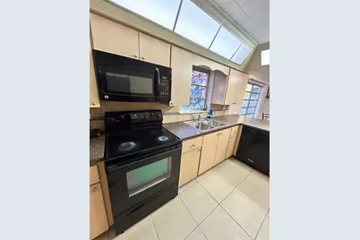 244 SW 3rd Place, Dania Beach, FL 33004 - Photo 10