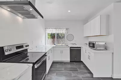 1904 SE 1st Avenue, Fort Lauderdale, FL 33316 - Photo 4