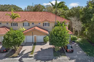 8204 Santa Monica Ave, Tamarac, FL 33321 - Photo 2