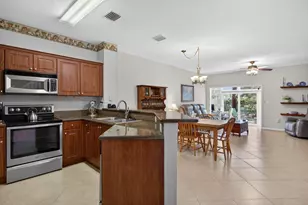 8204 Santa Monica Ave, Tamarac, FL 33321 - Photo 4