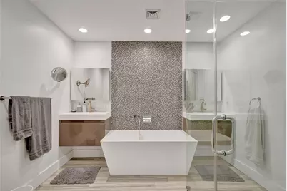 2111 N Ocean Boulevard, Pompano Beach, FL 33062 - Photo 20