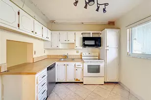 5935 Del Lago Cir, Sunrise, FL 33313 - Photo 10