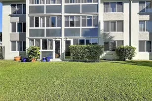 5935 Del Lago Cir, Sunrise, FL 33313 - Photo 40