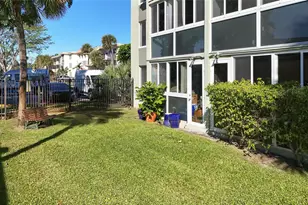 5935 Del Lago Cir, Sunrise, FL 33313 - Photo 44