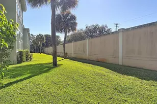 5935 Del Lago Cir, Sunrise, FL 33313 - Photo 42
