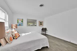 712 NE 34th Ct, Oakland Park, FL 33334 - Photo 14