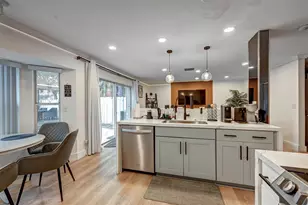 9581 NW 9th Ct, Plantation, FL 33324 - Photo 8