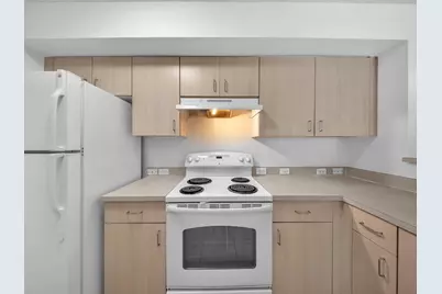 11165 SW 6th Street #101, Pembroke Pines, FL 33025 - Photo 8